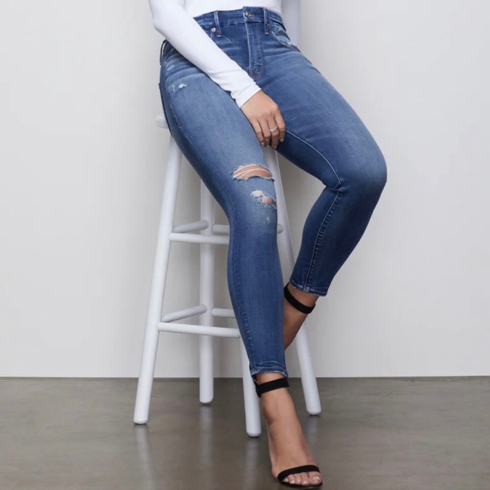 Good American Good Legs Crop Distressed Skinny Jeans - Picture 6 of 16